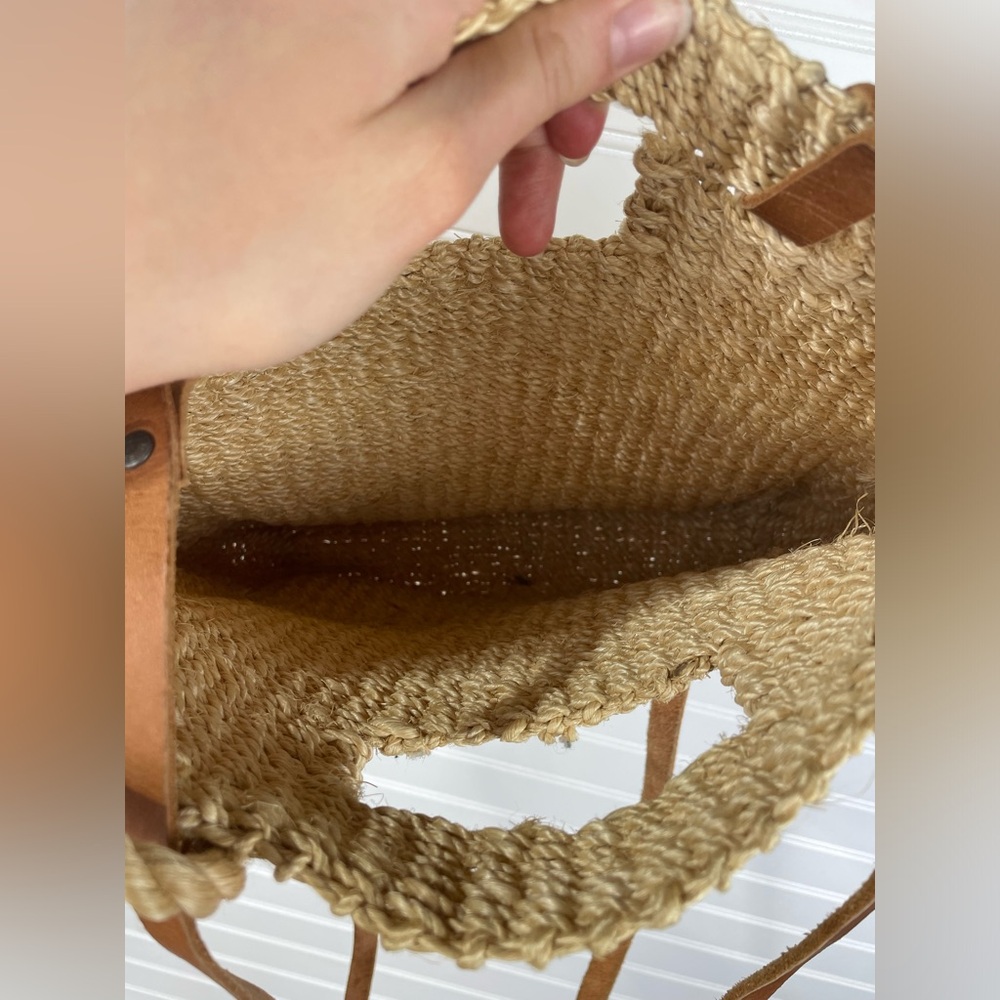 Espirt Vintage Tan Woven Straw Backpack Purse GUC - Picture 2 of 9